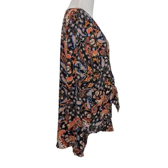 Belle & Sky Bird Paisley Blouse Womens Size Large Black Knotted Tie Front - Picture 7 of 14